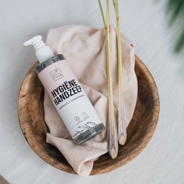 The Green Lab Co Handzeep vloeibaar saffraan & citroen met pomp (300 Milliliter)