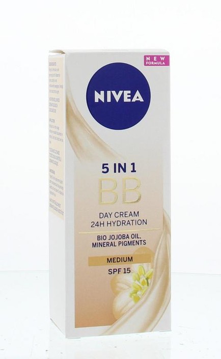 Nivea Essentials BB cream medium SPF15 (50 Milliliter)